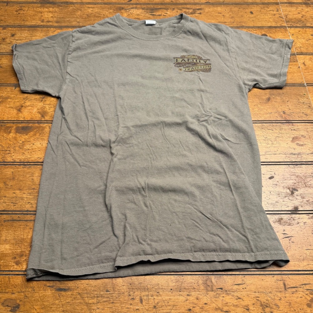 Mens‎ Gray Fruit of the Loom Family Tradition Trucker Graphic T Shirt Size S